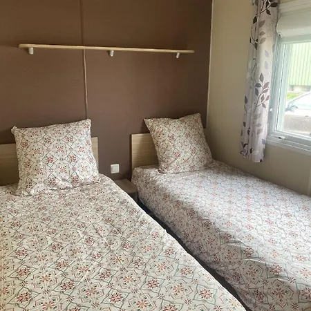 Le Bonheur Est Dans Le Pre. Le Tréport